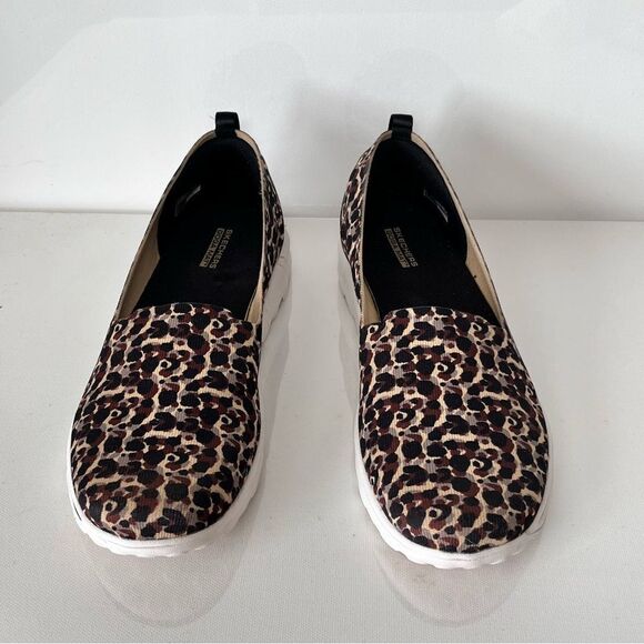 Skechers GOwalk Classic Spring Safari Washable Slip-Ons - Picture 4 of 6